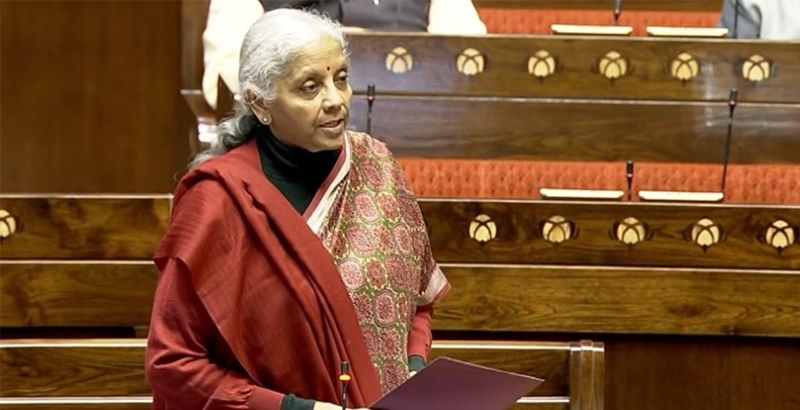 നിര്‍മലാ സീതാരാമന്‍ പാര്‍ലമെന്റില്‍ സാമ്പത്തിക സര്‍വേ അവതരിപ്പിച്ചു