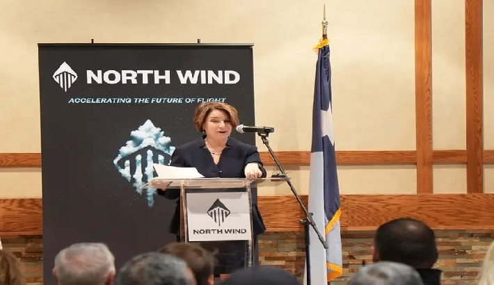 മിന്നസോട്ട ഗവർണർ സ്ഥാനാർഥിത്വം പ്രഖ്യാപിച്ച് സെനറ്റർ ഏമി ക്ലോബുചാർ മിന്നസോട്ട ഗവർണർ സ്ഥാനാർഥിത്വം പ്രഖ്യാപിച്ച് സെനറ്റർ ഏമി ക്ലോബുചാർ