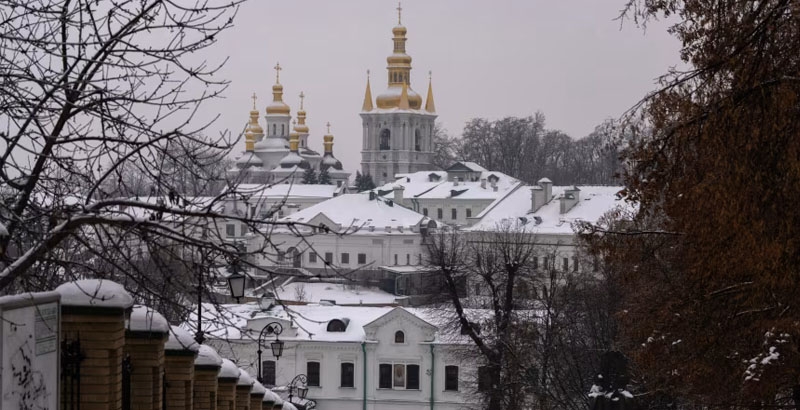കീവ് അടക്കമുള്ള നഗരങ്ങളിലേക്കുള്ള ആക്രമണം ഒരു ആഴ്ച നിർത്താമെന്ന് പുട്ടിൻ സമ...