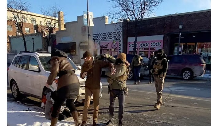 പ്രെട്ടി വെടിവയ്പ് കേസ്: തെളിവ് നശിപ്പിക്കുന്നത് വിലക്കിയ കോടതി ഉത്തരവ് റദ്ദാക്കി; മിനിയാപൊളിസിൽ എല്ലാ ഏജന്റുകൾക്കും ബോഡി ക്യാമറ പ്രഖ്യാപനം പ്രെട്ടി വെടിവയ്പ് കേസ്: തെളിവ് നശിപ്പിക്കുന്നത് വിലക്കിയ കോടതി ഉത്തരവ് റദ്ദാക്കി; മിനിയാപൊളിസിൽ എല്ലാ ഏജന്റുകൾക്കും ബോഡി ക്യാമറ പ്രഖ്യാപനം