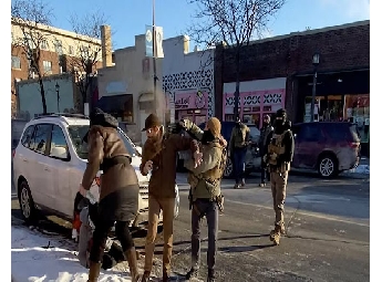 പ്രെട്ടി വെടിവയ്പ് കേസ്: തെളിവ് നശിപ്പിക്കുന്നത് വിലക്കിയ കോടതി ഉത്തരവ് റദ്ദാക്കി; മിനിയാപൊളിസിൽ എല്ലാ ഏജന്റുകൾക്കും ബോഡി ക്യാമറ പ്രഖ്യാപനം