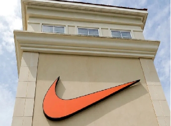 വെള്ളക്കാരായ ജീവനക്കാരോട് വിവേചനം; കായിക വസ്ത്ര നിർമാതാക്കളായ നൈക്കിനെതിരെ അന്വേഷണം