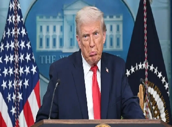 ഫെഡറൽ ജീവനക്കാരെ എളുപ്പത്തിൽ പുറത്താക്കാൻ പുതിയ ചട്ടം; ട്രംപ് സർക്കാരിനെതിരെ യൂണിയനുകളുടെ പ്രതിഷേധം