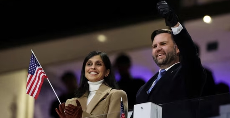 വിന്റര്‍ ഒളിംപിക്‌സിനെത്തിയ ജെ ഡി വാന്‍സിനേയും ഉഷ വാന്‍സിനേയും കൂക്കി വിളിച്ചു