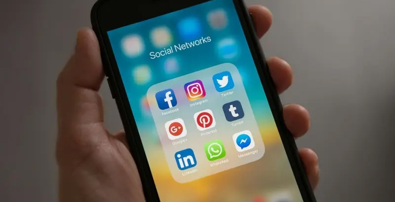 സോഷ്യല്‍ മീഡിയയില്‍ എഐ ഉള്ളടക്കത്തിന് ലേബല്‍ നിര്‍ബന്ധമാക്കി ഇന്ത്യ