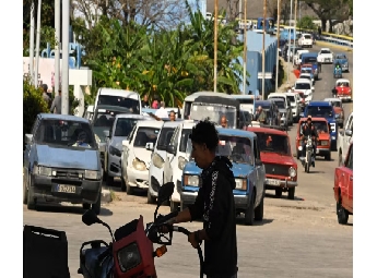 ഇന്ധന ക്ഷാമത്തിൽ ഞെരുങ്ങി ക്യൂബ; ദൈനംദിന ജീവിതം നിലച്ച നിലയിൽ