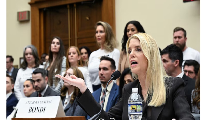 എപ്സ്റ്റീൻ ഫയലുകൾ: അറ്റോർണി ജനറൽ പാം ബോണ്ടിക്കെതിരെ കടുത്ത ചോദ്യംചെയ്യൽ; കോൺഗ്രസ് ഹിയറിംഗിൽ വാക്കേറ്റം