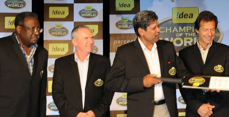 ഇംറാന് ഖാന് മികച്ച പരിഗണന നല്കണമെന്ന് ആവശ്യപ്പെട്ട് ഗവാസ്ക്കറും കപില്ദേ...