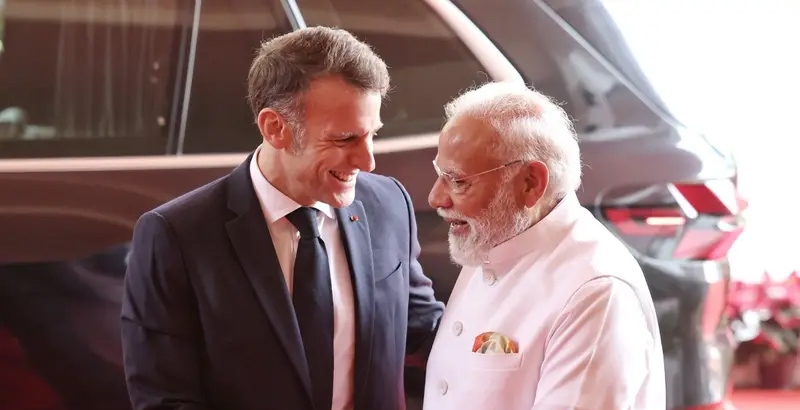 മാക്രോണ്‍ ഇന്ത്യയില്‍: ഫ്രാൻസുമായി 'പ്രത്യേക ബന്ധം' : ഭീകരവാദത്തെ വേരോടെ ഇല്ലാതാക്കുമെന്ന് പ്രധാനമന്ത്രി മോഡി