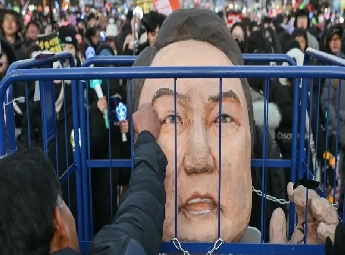 ദക്ഷിണ കൊറിയന്‍ മുന്‍ പ്രസിഡന്റ് യൂണ്‍ സുക് യോളിന് ജീവപര്യന്തം തടവ്