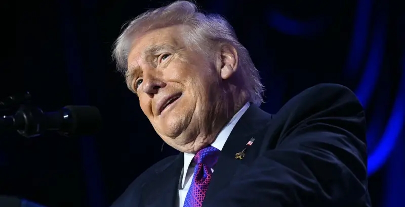 ആഗോള തീരുവ 10ല്‍ നിന്ന് 15 ശതമാനത്തിലേക്കുയര്‍ത്തി ട്രംപ്