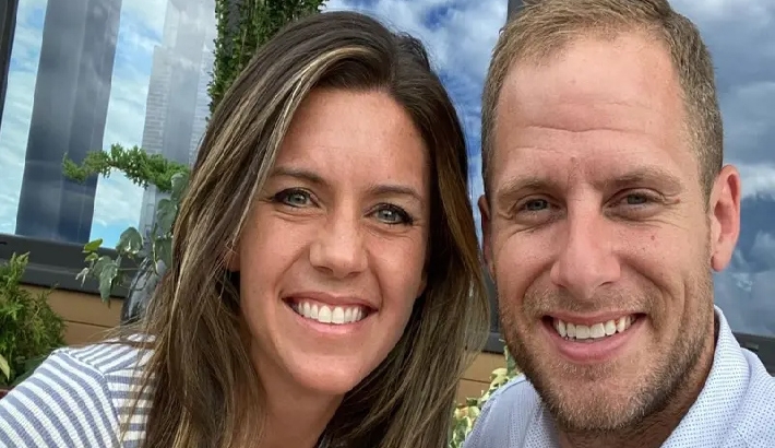 ഭാര്യയെ വെടിവച്ച് കൊന്നതിനുശേഷം കവർച്ചചെയ്യപ്പെട്ടതായി ചിത്രീകരിക്കാൻ ശ്രമം; ഗായക മത്സരത്തിലെ മുൻ മത്സരാർത്ഥി അറസ്റ്റിൽ ഭാര്യയെ വെടിവച്ച് കൊന്നതിനുശേഷം കവർച്ചചെയ്യപ്പെട്ടതായി ചിത്രീകരിക്കാൻ ശ്രമം; ഗായക മത്സരത്തിലെ മുൻ മത്സരാർത്ഥി അറസ്റ്റിൽ