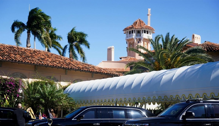 ട്രംപിന്റെ മാര് എ ലാഗോ എസ്റ്റേറ്റില് കടക്കാന് ശ്രമിച്ചയാള് വെടിയേറ്റ് മരിച്ചു ട്രംപിന്റെ മാര് എ ലാഗോ എസ്റ്റേറ്റില് കടക്കാന് ശ്രമിച്ചയാള് വെടിയേറ്റ് മരിച്ചു