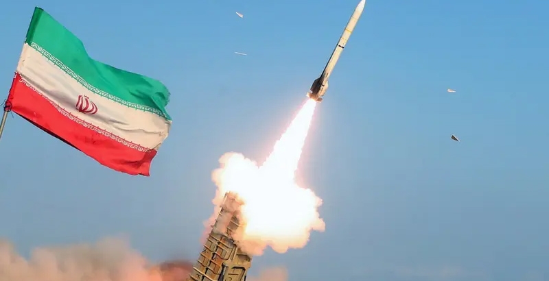 യുഎസ്-ഇറാൻ സംഘർഷം ശക്തം; ഇന്ത്യക്കാർ ഇറാൻ വിട്ടുപോകണമെന്ന് ഇന്ത്യൻ എംബസിയുടെ നിർദേശം