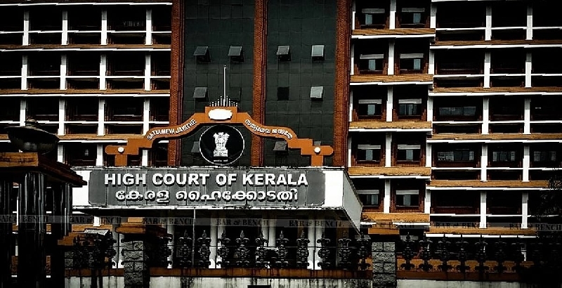 ഡാറ്റാ ചോർച്ച ആരോപണം: മുഖ്യമന്ത്രിയുടെ ഓഫീസിനെതിരെ ഹൈക്കോടതിയുടെ കടുത്ത വിമർശനം; സന്ദേശങ്ങൾ അയക്കുന്നത് തടഞ്ഞു