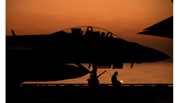 ഇറാനെതിരെ സൈനിക നീക്കം: ട്രംപിനെ ബ്രീഫ് ചെയ്ത് ബ്രാഡ് കൂപ്പർ; ആദ്യ ആക്രമണം ഇസ്രയേലിൽ നിന്നാകുമോ?