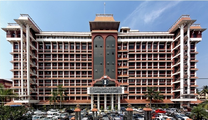 ജീവനക്കാര്‍ക്ക് മുഖ്യമന്ത്രിയുടെ വാട്‌സ്ആപ് സന്ദേശം തെരഞ്ഞെടുപ്പ് പ്രചരണമല്ലെന്ന് സര്‍ക്കാര്‍ കോടതിയില്‍