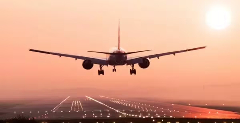 ഗള്‍ഫ് രാജ്യങ്ങള്‍ വിമാന സര്‍വീസുകള്‍ റദ്ദാക്കി; ഇന്ത്യയിലും നിരവധി വിമാനങ്...