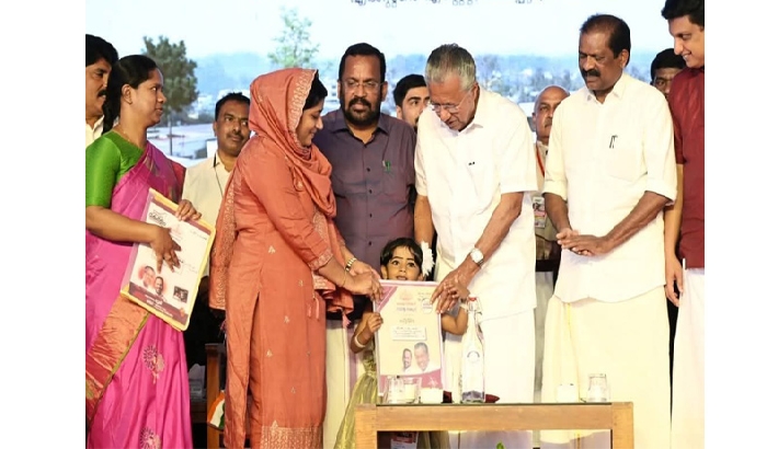 വയനാട് മാതൃക ടൗൺഷിപ്പിന്റെ ആദ്യഘട്ടം പൂർത്തിയായി; 178 വീടുകൾ മുഖ്യമന്ത്രി കൈമാറി; ബാക്കി 232 വീടുകൾ കാലവർഷത്തിന് മുമ്പ് കൈമാറും വയനാട് മാതൃക ടൗൺഷിപ്പിന്റെ ആദ്യഘട്ടം പൂർത്തിയായി; 178 വീടുകൾ മുഖ്യമന്ത്രി കൈമാറി; ബാക്കി 232 വീടുകൾ കാലവർഷത്തിന് മുമ്പ് കൈമാറും