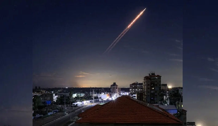 ജറുസലേമിൽ അഞ്ചുപേർക്ക് പരിക്ക്; ഇറാനിൽ വൻതോതിൽ ആക്രമണം നടത്തി ഇസ്രായേൽ ജറുസലേമിൽ അഞ്ചുപേർക്ക് പരിക്ക്; ഇറാനിൽ വൻതോതിൽ ആക്രമണം നടത്തി ഇസ്രായേൽ