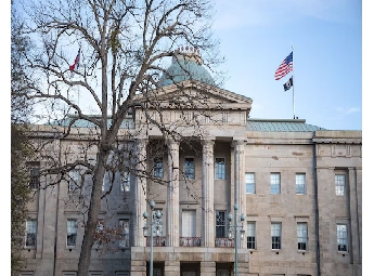 നോർത്ത് കരോലിന പ്രാഥമിക ഫലം: സെനറ്റ് മത്സരത്തിൽ കൂപ്പറും വാട്ട്‌ലിയും മുന്നിൽ