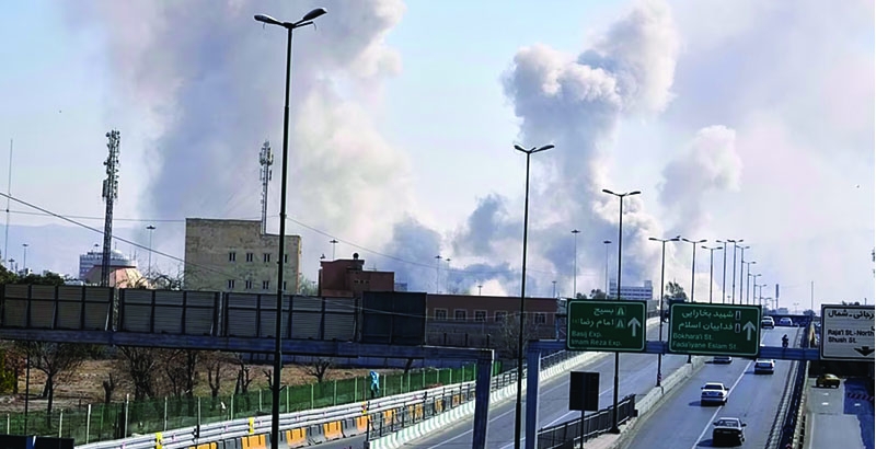 ഇറാൻ-അമേരിക്ക സംഘർഷം രൂക്ഷം:പേർഷ്യൻ ഗൾഫിൽ എണ്ണക്കപ്പലിന് മിസൈൽ ആക്രമണം