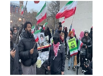 ന്യൂയോർക്കിൽ ഖമേനിയെ അനുസ്മരിച്ച്   പ്രതിഷേധം; 'അമേരിക്കക്കും ഇസ്രായേലിനും മരണ' മെന്ന് മുദ്രാവാക്യം