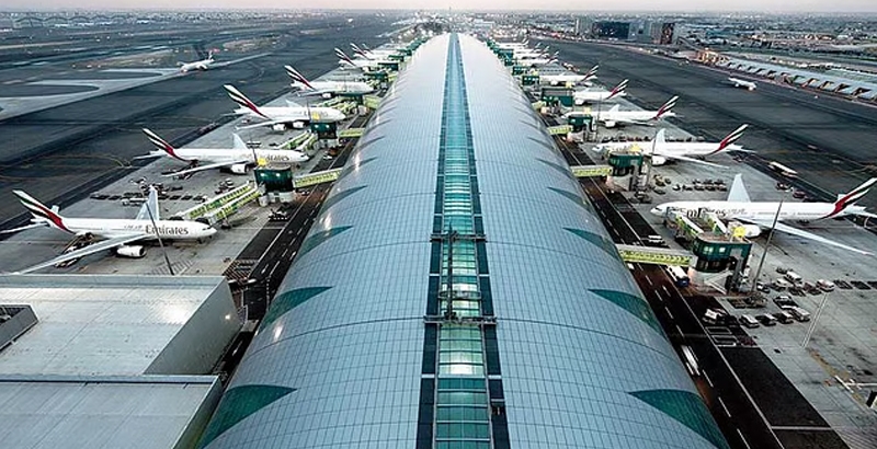 താത്ക്കാലികമായി പ്രവര്‍ത്തനം നിര്‍ത്തിവെച്ച ദുബൈ വിമാനത്താവളം ഭാഗികമായി സര്...