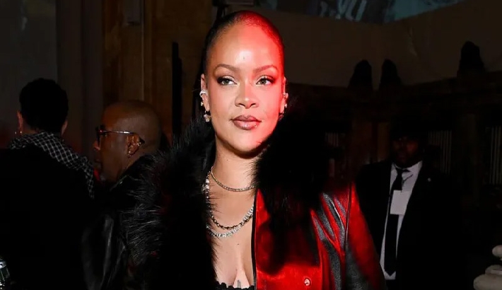 ഗായിക റിഹാനയുടെ വീടിന് നേരെ വെടിവെപ്പ്; പ്രതിയെന്ന് സംശയിക്കുന്ന സ്ത്രീയെ പൊലീസ് പിടികൂടി