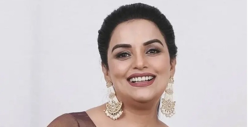 നടി ശ്വേതാമേനോന് എതിരെയുള്ള കേസ് ഹൈക്കോടതി റദ്ദാക്കി