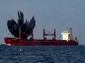 യു എസ് എണ്ണക്കപ്പലില്‍ ഇറാന്റെ അണ്ടര്‍വാട്ടര്‍ ഡ്രോണ്‍ ആക്രമണത്തില്‍ ഇന്ത്...