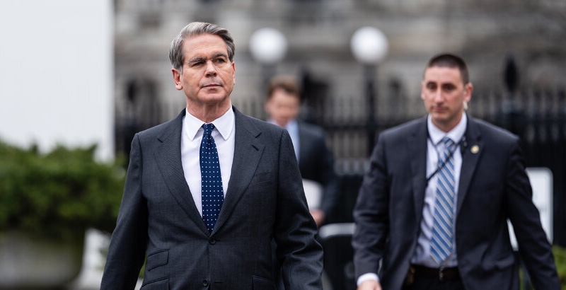 ഇറാൻ യുദ്ധം: എണ്ണവില നിയന്ത്രിക്കാൻ റഷ്യൻ എണ്ണയ്ക്ക് താൽക്കാലിക ഇളവ് നൽകി യുഎസ്