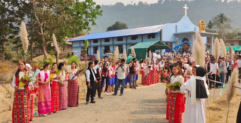 ഹൂസ്റ്റണ്‍ ക്‌നാനായ ഇടവക അരുണാചലില്‍ നാല് പള്ളികളും ഒരു സ്‌കൂളും നിര്‍മ്മിച്ചു നല്‍കി