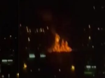 ഡ്രോൺ ആക്രമണം: ദുബായ് അന്താരാഷ്ട്ര വിമാനത്താവളത്തിന് സമീപം വൻ തീപിടിത്തം; വിമാന സർവീസുകൾ താൽക്കാലികമായി നിർത്തി