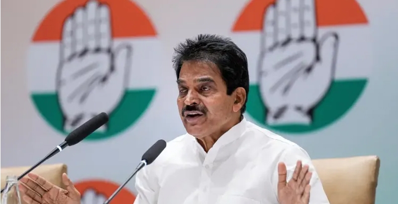 തെരഞ്ഞെടുപ്പ് പ്രചരണത്തിന് സമയം നല്‍കാത്ത തെരഞ്ഞെടുപ്പ് കമ്മീഷന്റെ നടപടിയില്‍ ദുരൂഹതയെന്ന് കെ സി വേണുഗോപാല്‍