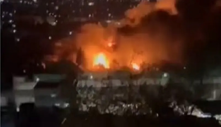 കാബൂളിൽ സ്ഫോടനങ്ങൾ; പാകിസ്താൻ വ്യോമാക്രമണം നടത്തിയെന്ന് ആരോപിച്ച് അഫ്ഗാനിസ്ഥാൻ കാബൂളിൽ സ്ഫോടനങ്ങൾ; പാകിസ്താൻ വ്യോമാക്രമണം നടത്തിയെന്ന് ആരോപിച്ച് അഫ്ഗാനിസ്ഥാൻ