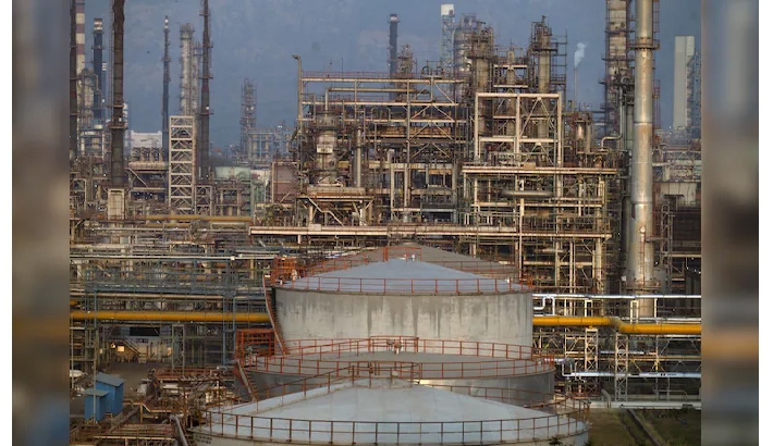 ഇറാൻ യുദ്ധം: ഇന്ധന സുരക്ഷയ്ക്ക് ജാഗ്രതാ നിർദേശം; 90 ദിവസത്തെ എണ്ണ ശേഖരം ഉറപ്പാക്കണമെന്ന് പാർലമെന്ററി സമിതി