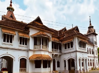 കവടിയാര്‍ കൊട്ടാരത്തിലെ മോഷണം; മൊഴിയെടുപ്പ് നടത്തി