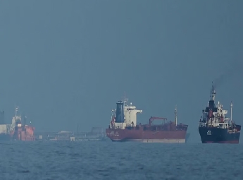 ഹോര്‍മൂസിലൂടെ സഞ്ചരിക്കുന്ന ഇന്ത്യന്‍ കപ്പലുകള്‍ക്ക് 1000 കോടിയുടെ യുദ്ധകാല...