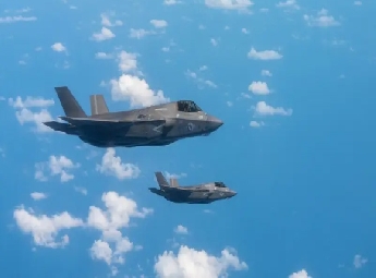 ഇറാൻ മിസൈൽ ആക്രമണം: അമേരിക്കൻ എഫ്35 യുദ്ധവിമാനം അടിയന്തരമായി ഇറക്കി