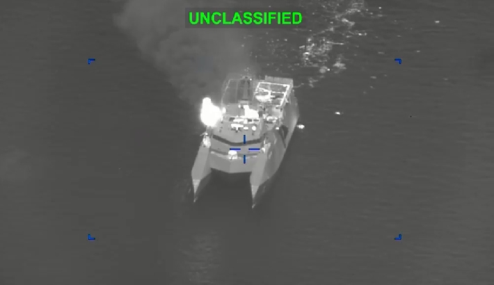 ഹോർമുസ് കടലിടുക്ക് തുറക്കാൻ അമേരിക്കയുടെ ശക്തമായ സൈനിക നീക്കം; യുദ്ധവിമാനങ്ങളും ഹെലികോപ്ടറുകളും വിന്യസിച്ചു