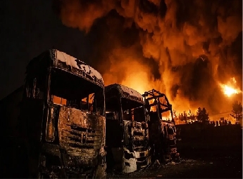 ടൂറിസം കേന്ദ്രങ്ങളെയും ലക്ഷ്യമാക്കുമെന്ന് ഇറാൻ മുന്നറിയിപ്പ്; സൈനിക ശക്തി വർധിപ്പിച്ച് അമേരിക്ക, പിൻവാങ്ങൽ സൂചനയും