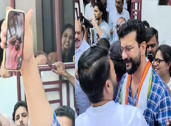 പിഷാരടി പത്രിക സമര്‍പ്പിക്കാനെത്തിയപ്പോള്‍ മമ്മൂട്ടിയുടെ വീഡിയോ കോള്‍