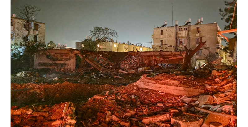 അരാദിൽ ഇറാൻ മിസൈൽ ആക്രമണം; 88 പേര്ക്ക് പരിക്ക്; 48 മണിക്കൂറിനകം ഹോർമുസ് ക...