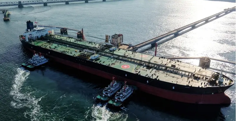 ഹോര്‍മുസ് വഴി സഞ്ചരിക്കുന്ന വ്യാപാര കപ്പലുകള്‍ക്ക് ഇറാന്‍ ട്രാന്‍സിറ്റ് ഫീസ...