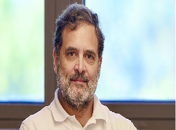 \'അമ്മയെ പരിചരിച്ച മലയാളി നഴ്‌സ്\'; ഹൃദയസ്പർശിയായ അനുഭവം പങ്കുവെച്ച് രാഹുൽ ...