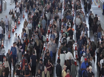 ആഭ്യന്തര സുരക്ഷാ വകുപ്പിന് ധനസഹായം അനുവദിച്ച് സെനറ്റ് വോട്ട് ചെയ്തു; വിമാനത്താവളത്തിലെ നീണ്ട നിരയ്ക്ക് അറുതിയാകും