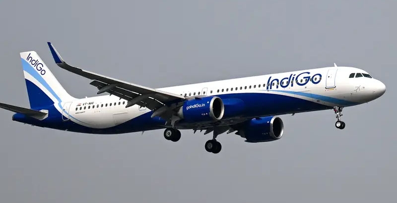 ഇൻഡിഗോ വിമാനത്തിന് എൻജിൻ തകരാർ: ഡൽഹിയിൽ അടിയന്തര ലാൻഡിംഗ്