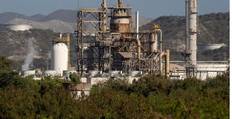 ഇറാൻ യുദ്ധം: അയൽരാജ്യങ്ങൾക്ക് ഡീസൽ നൽകി ഇന്ത്യയുടെ കൈത്താങ്ങ്