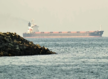 ഹോര്‍മുസ് കടലിടുക്കിലെ കപ്പല്‍ ഗതാഗതത്തില്‍ വര്‍ധനവ്